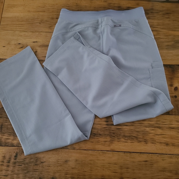 Figs Style T21004 Gray Scrub Pants Split Hem Size XS - Picture 3 of 11